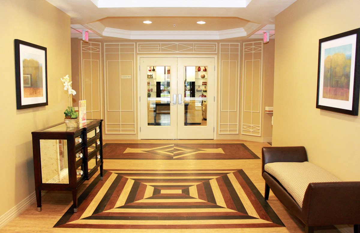 Leasing Office Entry Way